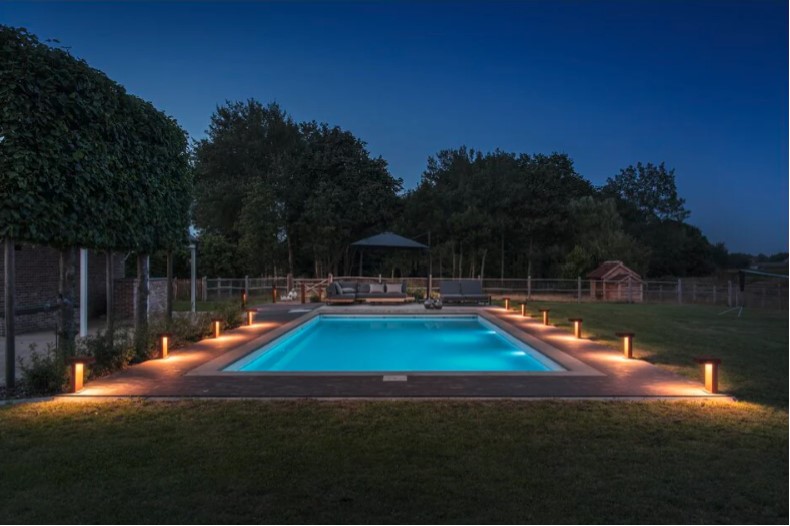 RUSTY Pathlight 40 LED Pole - Image 6