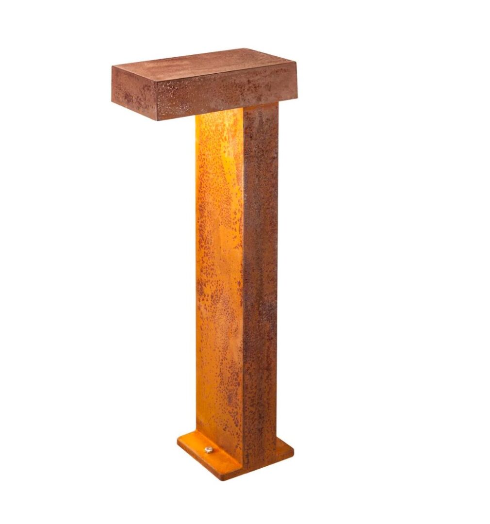 RUSTY Pathlight 70 LED Pole