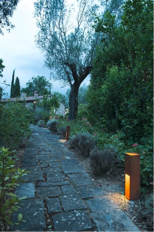 RUSTY SLOT 50 LED Outdoor Floor Stand - Image 4